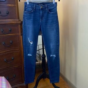 Prosperity 9 inch high rise skinny jeans finished hems few rips/frays size 29